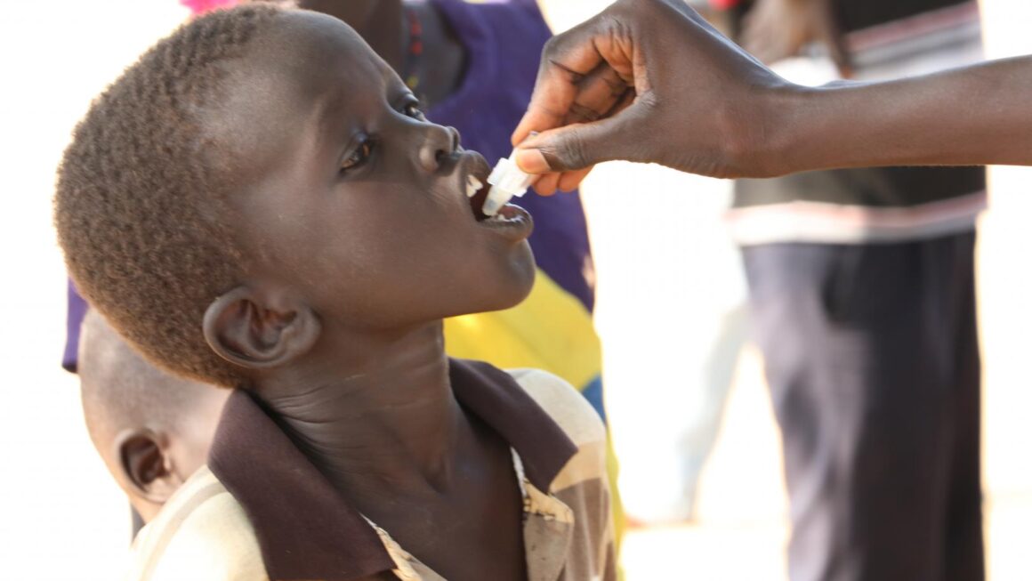 Zimbabwe initiates a door-to-door campaign for oral cholera vaccination