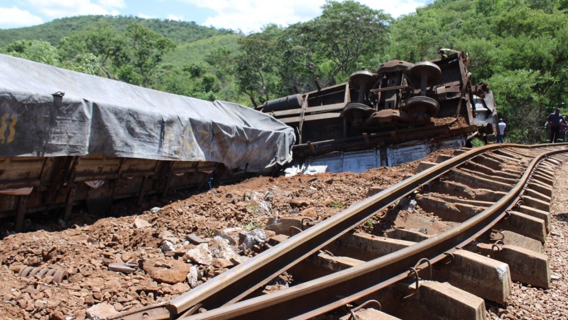 NRZ Train Derails Between Mutare and Machipanda